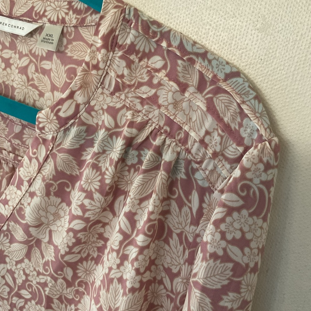 🌸 Lauren Conrad LC Floral Button-Front Blouse – Size XXL - Picture 8 of 8